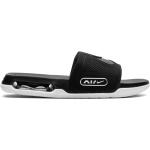 Sandalias planas negras de goma con logo Nike Air Max para mujer 