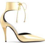 Zapatos dorados de cuero de tacón con logo Gucci talla 38 para mujer 