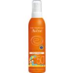 Spray solar para la piel sensible con agua termal con factor 50 de 200 ml Avene en spray infantil 
