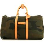 Etiquetas verdes de lona para maletas  militares con logo Louis Vuitton Keepall para mujer 