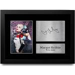 HWC Trading A4 FR Margot Robbie Suicide Squad Harley Quinn presenta un autógrafo impreso firmado para los fans de la película Memorabilia – A4 enmarcado