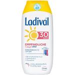 Cremas solares sin colorantes para la piel sensible con ácido hialurónico de 30 ml Ladival 
