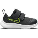 Zapatillas negras de sintético de running rebajadas con velcro acolchadas Nike Star Runner 2 talla 18,5 para hombre 
