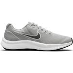 Zapatillas grises de goma de running rebajadas acolchadas Nike Star Runner 2 con tachuelas talla 35,5 para hombre 