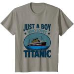 Niños Solo un niño al que le encanta el Titanic, el barco, el Titanic, niños pequeños Camiseta