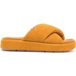 Sandalias amarillas de goma de tiras Nike para mujer 
