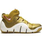 Zapatillas doradas de goma con cordones con cordones Nike LeBron para mujer 
